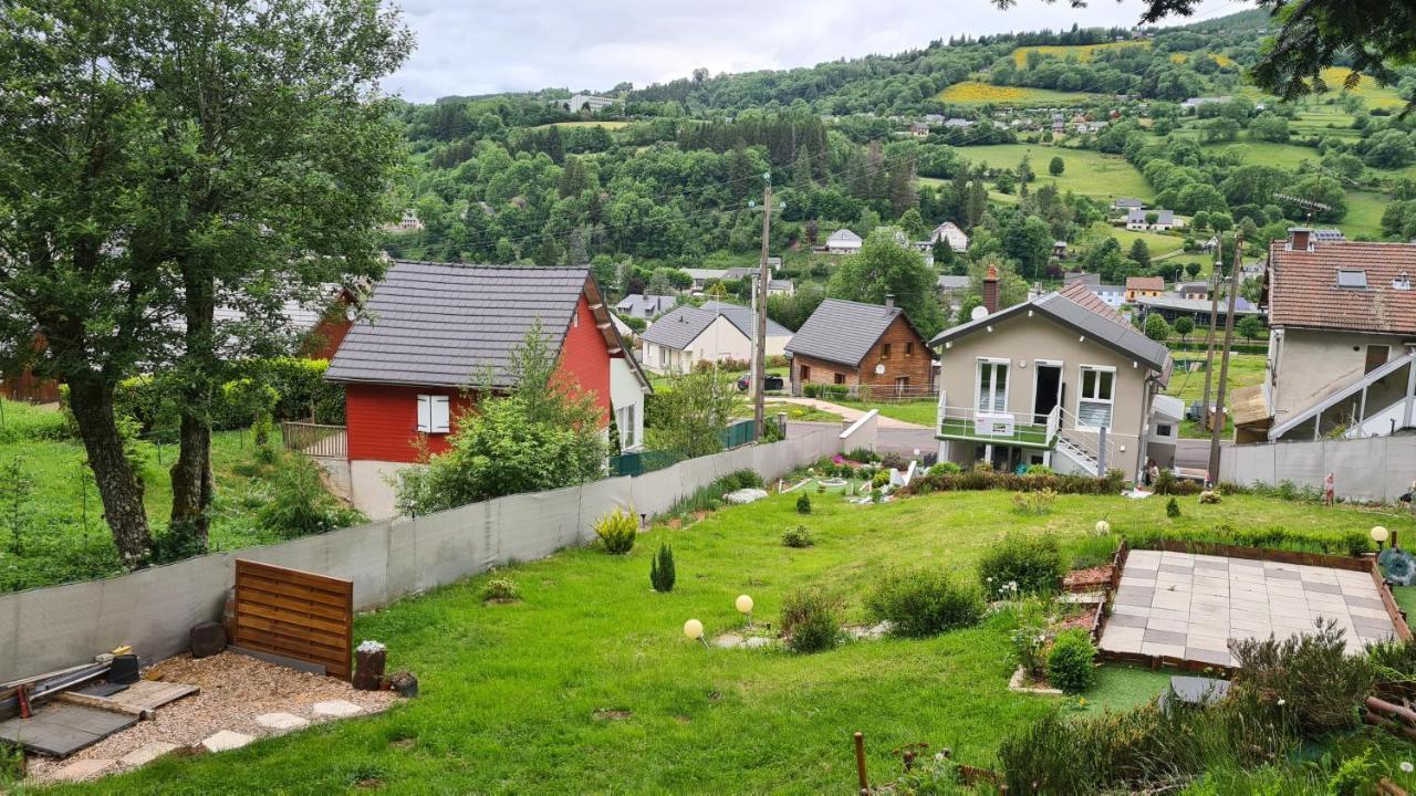 Stunning 4-Bed House In La Bourboule Villa Exterior foto